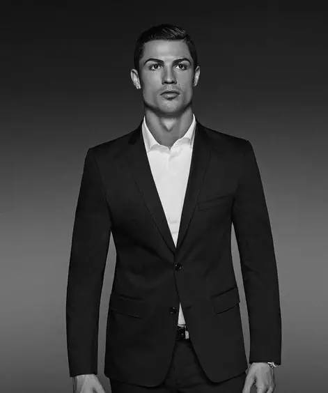 玉昆球迷在机场深情送别安德森，安德森的回应藏着太多不舍（玉昆球迷机场深情送行安德森，他的回应难掩不舍）