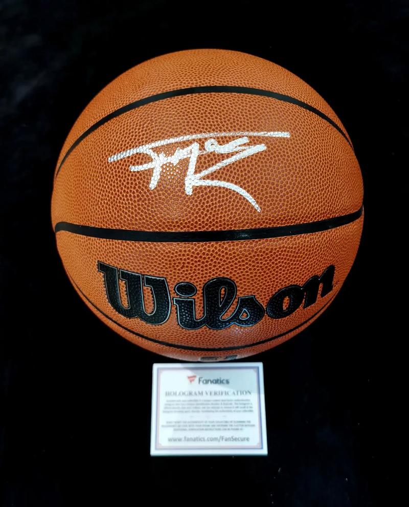 浙江男篮末节连得12分逆转辽宁（浙江男篮末节打出12-0攻势完成对辽宁的逆转）