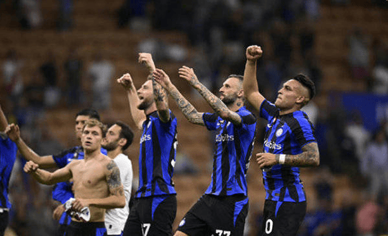 鲁尔：多特小将科尔-坎贝尔就转会接触了中日德兰和图尔贝里（鲁尔消息：多特小将科尔-坎贝尔已就转会与中日德兰、图尔贝里展开接触）