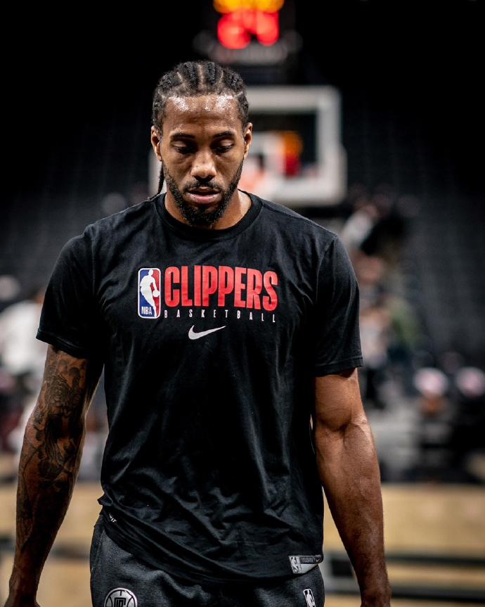 卡卢卢：斯帕莱蒂要求很高；我们可以随时切换三后卫或四后卫（卡卢卢：斯帕莱蒂标准很高，球队可随时在三后卫与四后卫间切换）