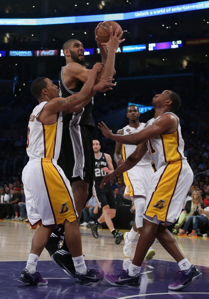 16冠王双职加冕！刘国梁隐退，王励勤能扛住洛杉矶6金硬仗吗？（16冠王双料登顶！刘国梁退居幕后，王励勤能否顶住洛杉矶六金硬仗？）