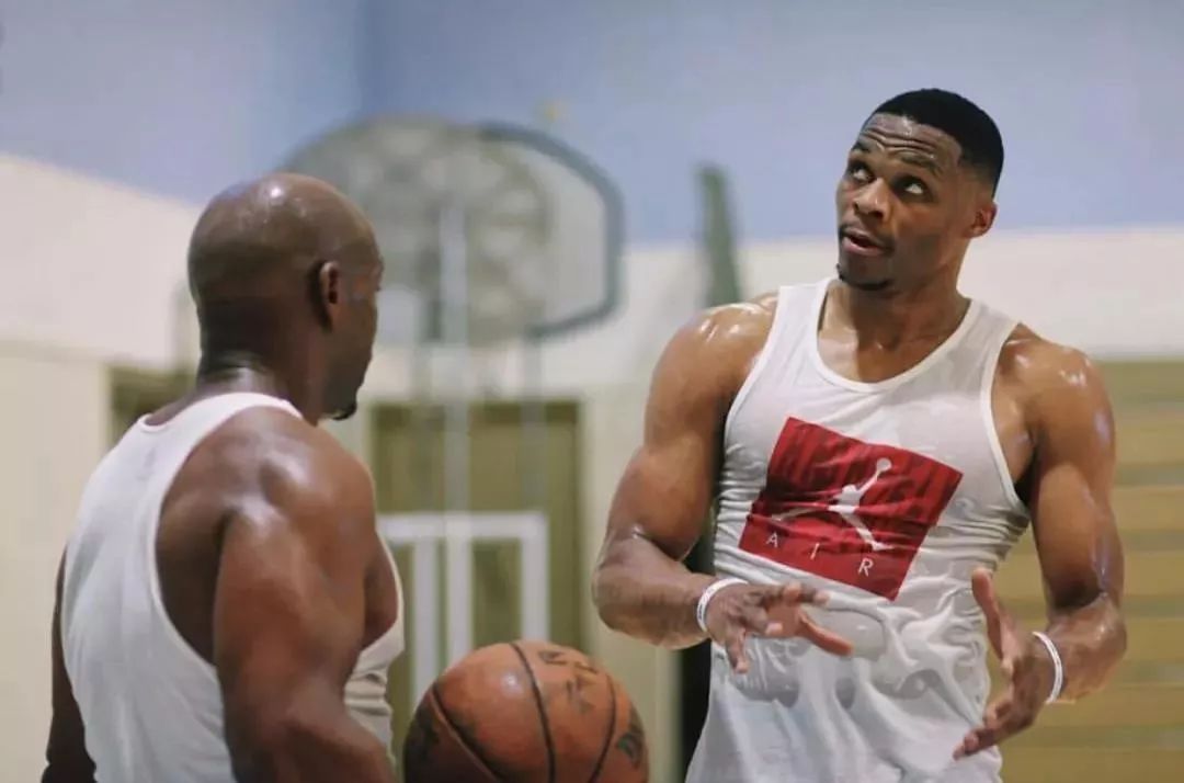 19／20赛季起五大联赛创造机会榜：B费567次第1，丁丁532次第2（19／20赛季以来五大联赛机会创造榜：B费567次领跑，丁丁532次位居第二）