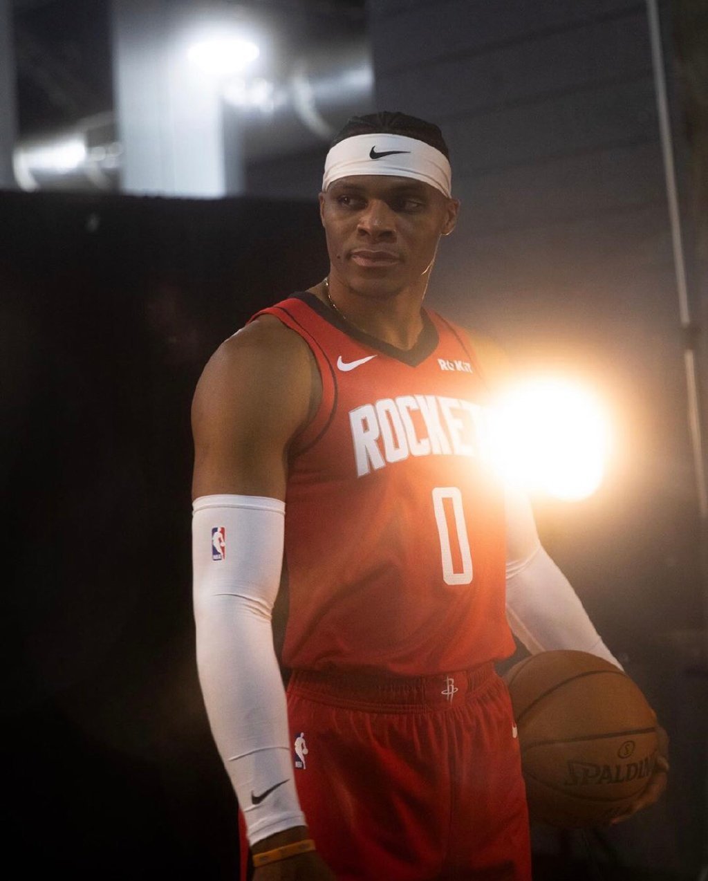 2025中国公路自行车职业联赛暨“环云南”公路自行车赛（楚雄站）燃情启程（2025中国公路自行车职业联赛暨“环云南”公路自行车赛楚雄站激情开赛）