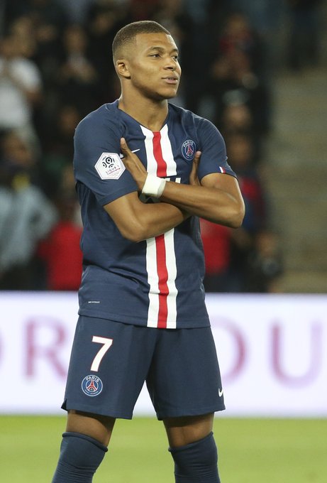 大秀中文，齐达内：无论是足球还是麻将，我都想更多探索中国（齐达内秀中文：无论足球还是麻将，都想更深入了解中国）