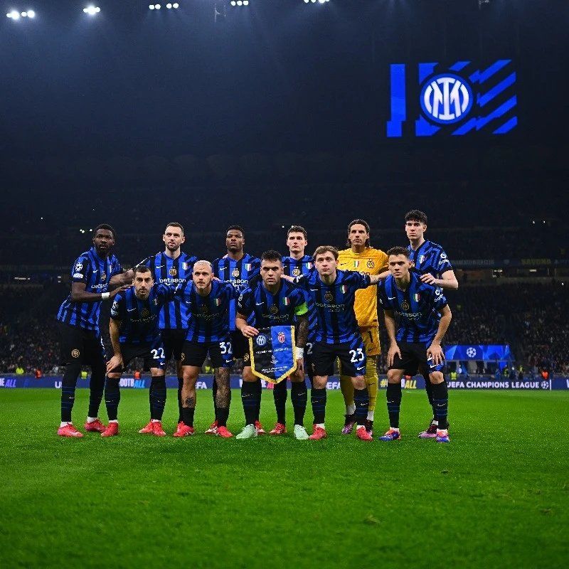 曼联门将高接低挡险救球队（曼联门将多次神扑力挽狂澜）