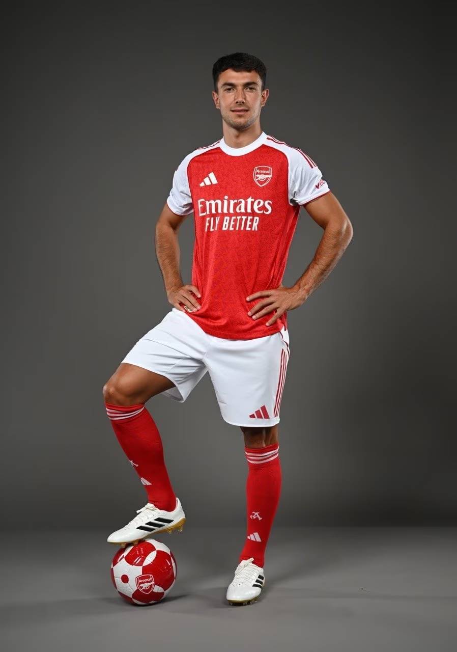 米兰客战拉齐奥：莱奥领衔，亚沙里、里奇、拉比奥出战（拉齐奥主场迎米兰：莱奥领军，亚沙里、里奇、拉比奥一同登场）