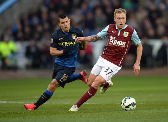 白科比？美媒对比里夫斯和科比前五个赛季数据，几乎一模一样（美媒对比里夫斯与科比生涯前五季数据：相似度惊人）