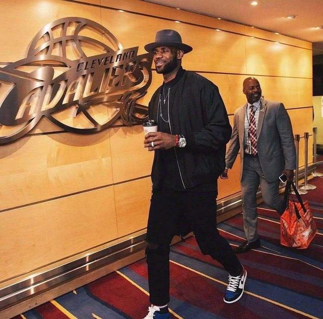 CBA球员伤病更新及球队调整（CBA最新伤情与阵容变动速览）