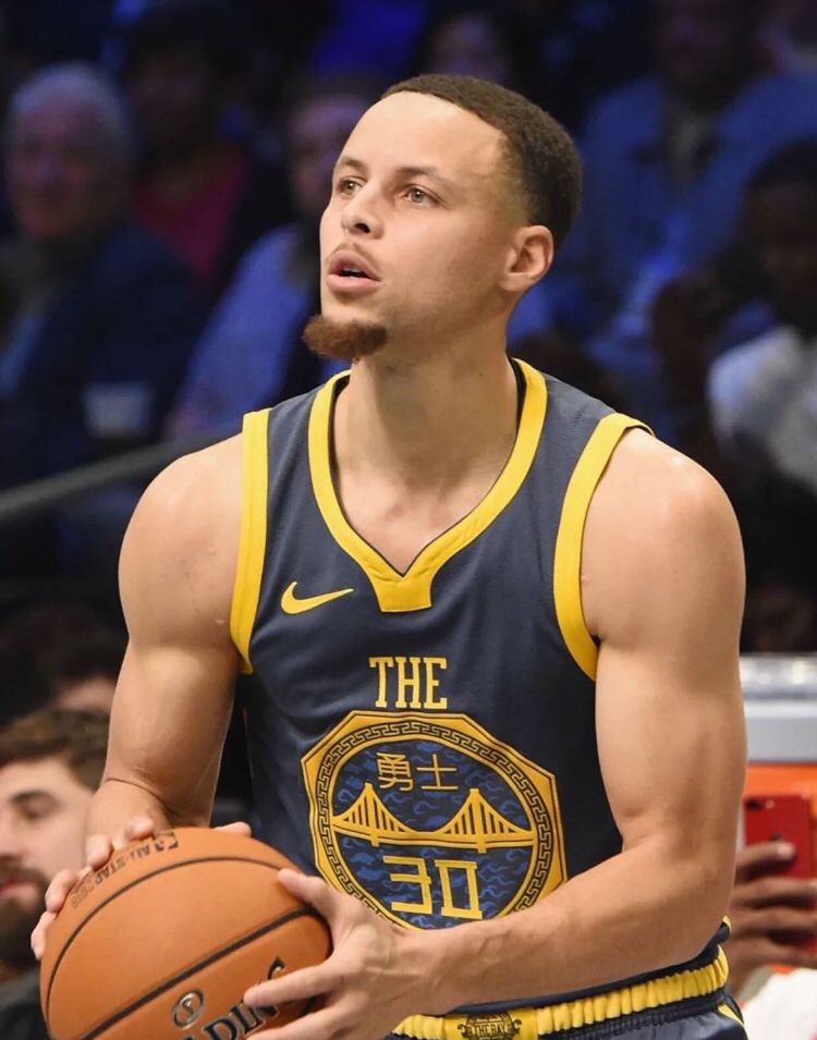 苏翊鸣雪飞天再夺冠（苏翊鸣再度飞天夺冠）