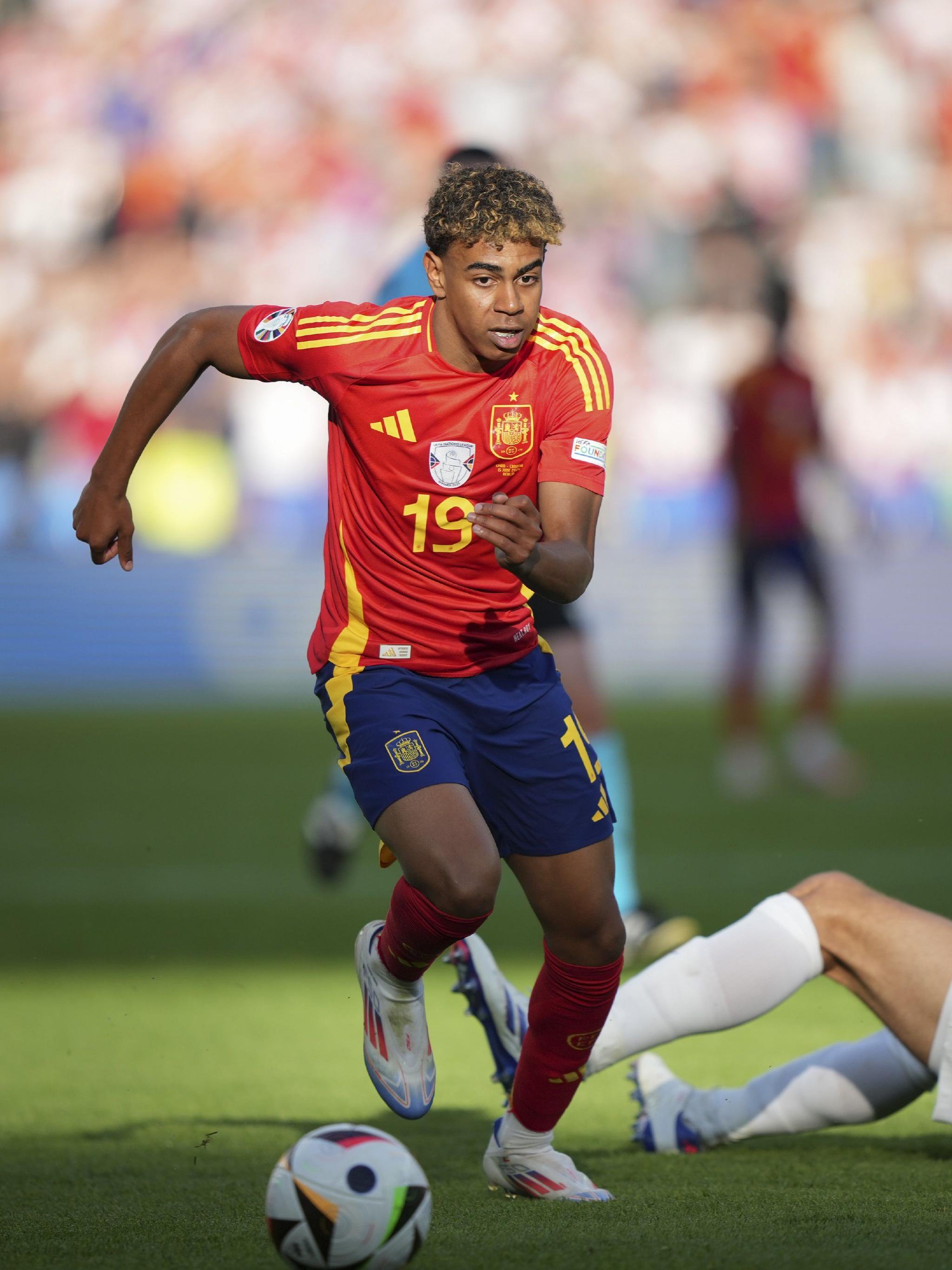 凉了！罢赛逼宫1.2亿转会切尔西，13轮仅1次打满，曼联养出的巨婴栽了？（要凉了？罢赛逼宫后1.2亿转会切尔西，13轮仅1次打满，曼联青训出身球员陷入低迷）